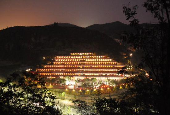 Гостиница Yang Jia Ling Cave Hotel