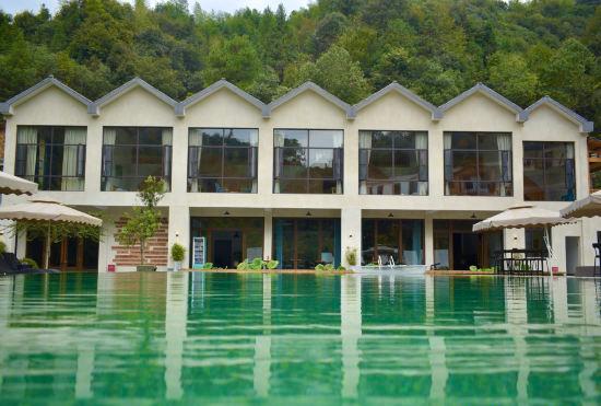 Гостиница HOTEL IN THE CLOUDS