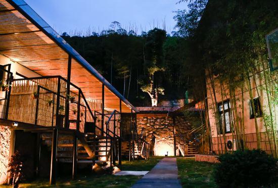 Yinxian Shanju Hotel