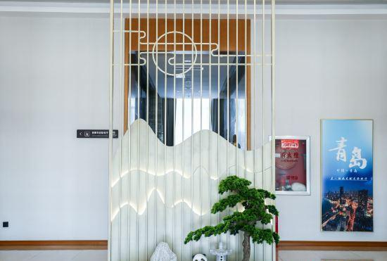 Гостиница Latitude World Hotel (Laixi Jiangshan Toll Gate)