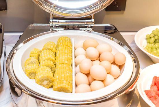 Baiman Hotel (Maoming High Speed Rail Station Aegean Shopping Park Store)