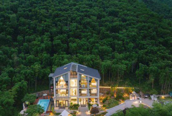 Hotel Xixili·Moganshan Xili is a luxurious and beautiful accommodation surrounded by mountains a