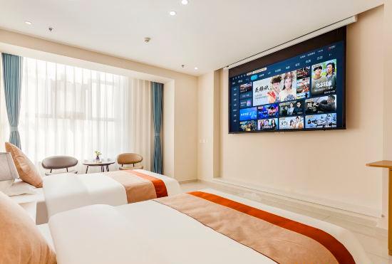 Zhengding Little Dolphin Business Hotel