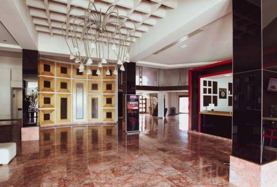 Гостиница Hotel Colón Plaza Business Class
