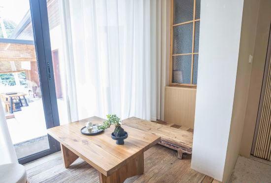 Гостиница Lushan Muyuxu Homestay (Lushan Scenic Area Dishuidong Branch)