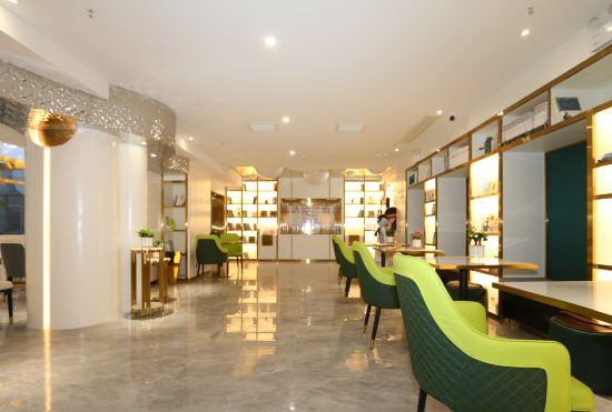 Clover  Smart hotel