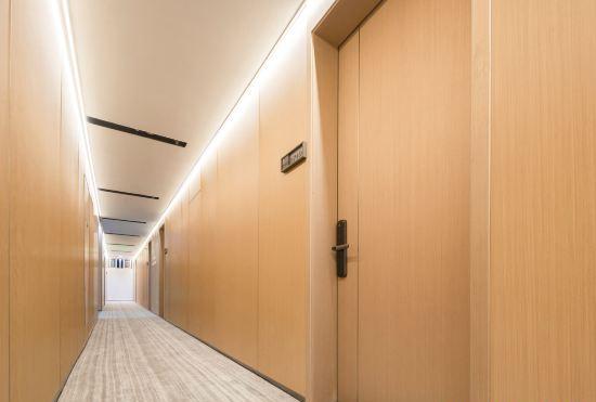 Hotel Ramada Encore Zhuhai (Zhuhai High-speed Railway StationHuafa Shangdu Store)
