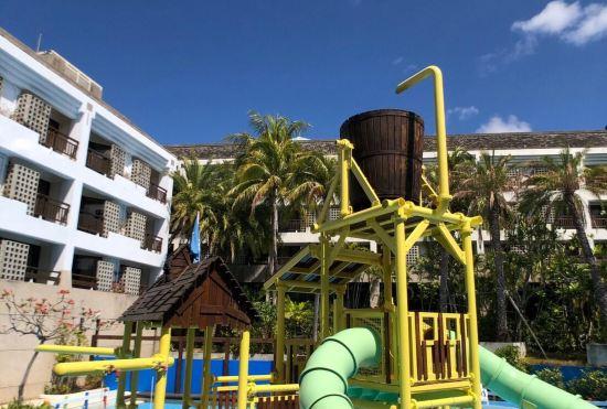 Hotel Yoho Beach Resort