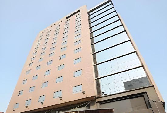 The Clipper Hotel (Changping Railway Station)