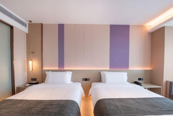 Гостиница ECHIC Hotel (Guigangke World High Speed Rail Station Store)