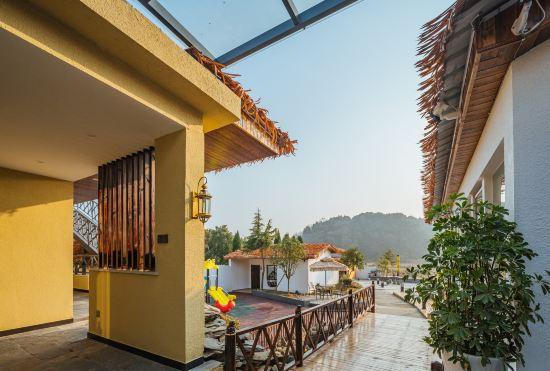 Гостиница Floral Hotel·Lushan Donglin Nanshan Inn (Lushan Scenic Area)