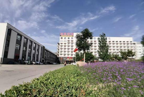 Гостиница Jiugang Hotel (Jiayuguan Guancheng Fangte Phase 2 Huaboyuan)