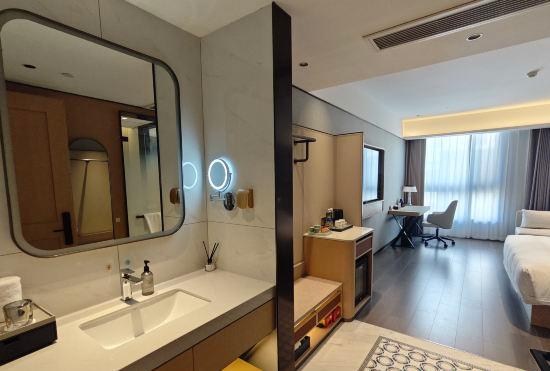 Zhengzhou Xinzheng Lanou International Hotel