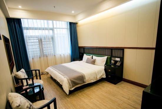 Shangpin Huangting Kangyang Hotel