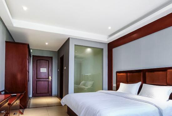 Гостиница Fuyuan Business Hotel