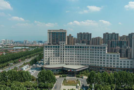 Oriental Jianguo Hotel