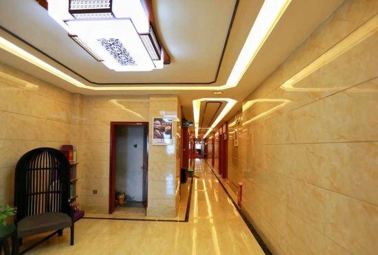 Гостиница Dong Fang Hotel