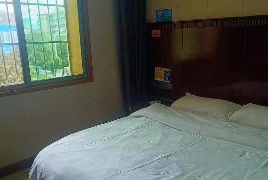 Tongcheng Hotel (Fuyang Shuangqing Branch)