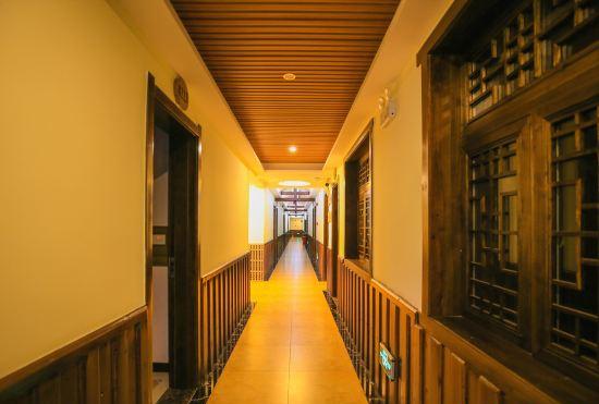 Hotel Zimu Villa (Zhangjiajie National Forest Park Zimugang Ticket Station)