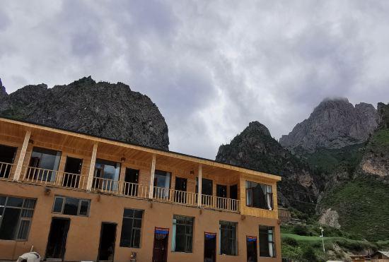 Гостиница Diebu Zagana Yakr Tourist Inn