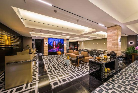Maijian Hotel(Shenyang Yuhong Square Subway Station)