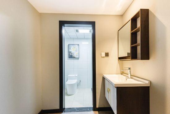 Гостиница Liya Hotel (Zhengzhou High-speed Railway East Plaza)