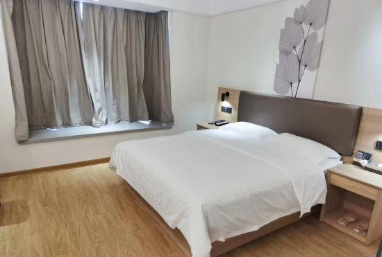Hotel GreenTree Inn (Huidong Shili Yintan)