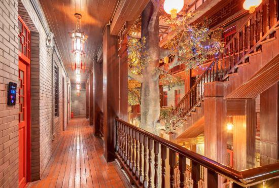 Hotel Jinsha Lansu Folk Style Inn (Qingdao Railway Station)