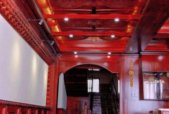 Гостиница In Heishui Village, there is a poetic homestay