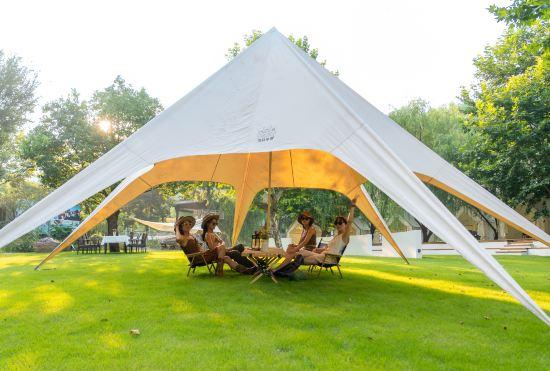 Гостиница Streamscape · Aqua Haven Poolside Retreat