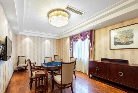 Гостиница Snow Cube Holiday Hotel