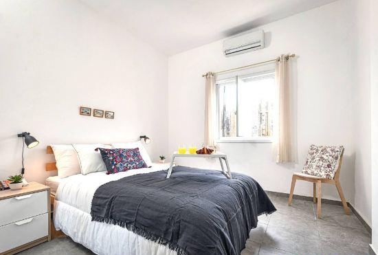 Гостиница Contemporary 3BR Apt 10 Minute Walk from Beach