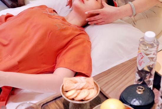 Гостиница Qinhuangdao Jinghu Hotel